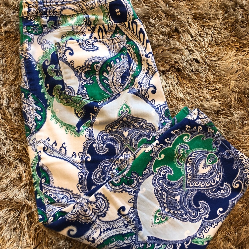 Chicos Sz3 Paisley print denim crop pants